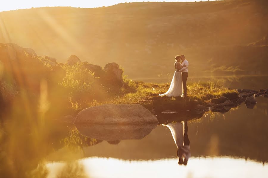 Fotografo di matrimoni Ekaterina Nosova (katronosova). Foto del 14 settembre 2017