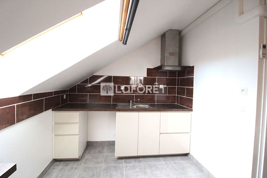 Location  appartement 2 pièces 41.16 m² à Bourgoin-Jallieu (38300), 680 €