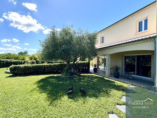 House with pool and terrace 5