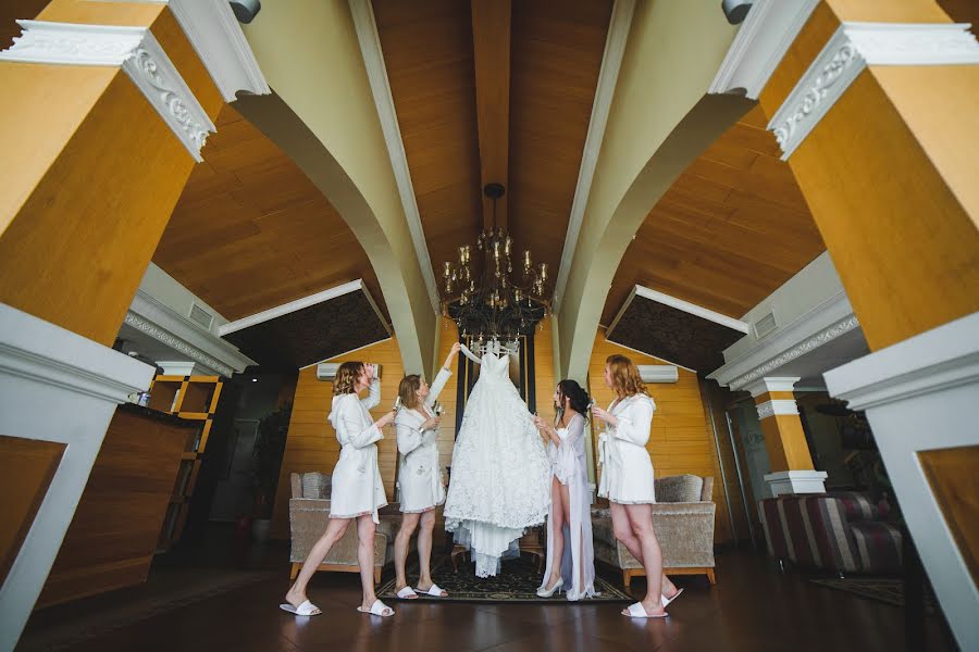 Wedding photographer Aleksandra Veselova (veslove). Photo of 15 September 2017