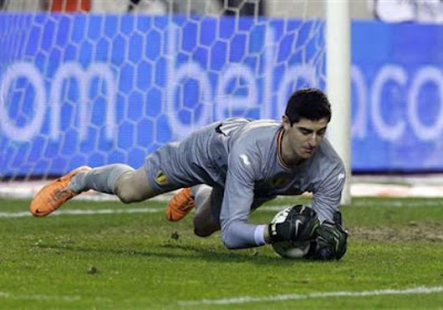 Courtois pakt Spaanse titel in hol van de leeuw