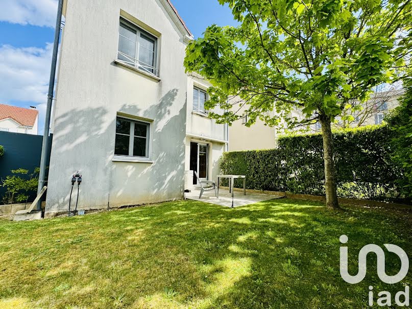 Vente maison 4 pièces 89 m² à Saint-Jean-de-la-Ruelle (45140), 230 000 €