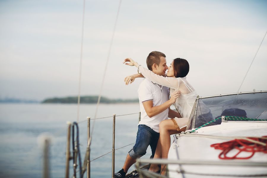 Wedding photographer Vladimir Uzryutov (sensestudio). Photo of 6 March 2014