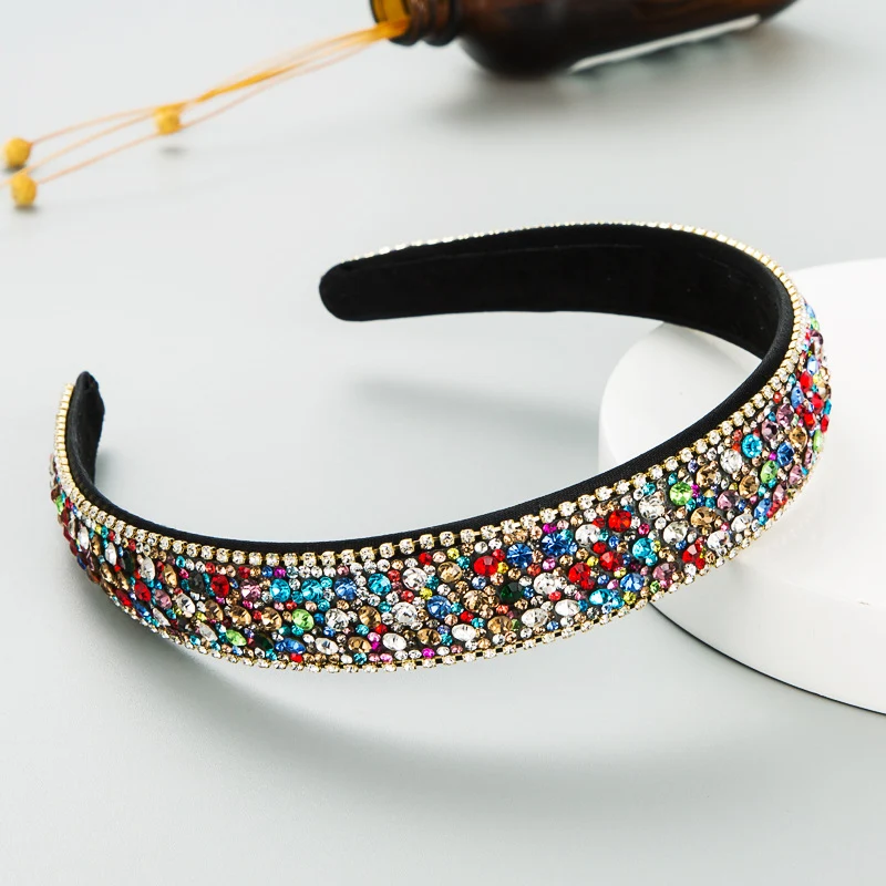 Tiara Feminina Antiderrapante com Diamantes Coloridos Acessório Simples para Cabelo, Conforto e Elegância para o Dia a Dia