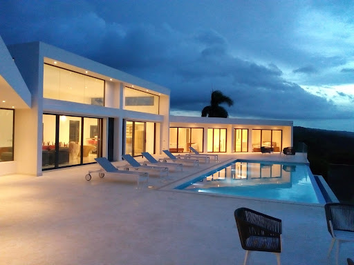 Maison avec piscine et jardin 3