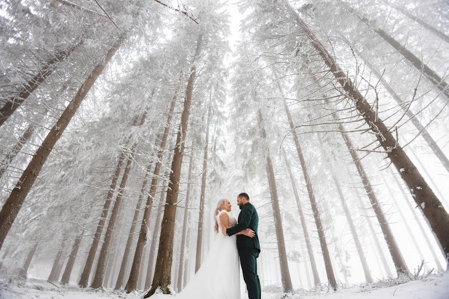 Fotógrafo de bodas Juhos Eduard (juhoseduard). Foto del 31 de enero 2023