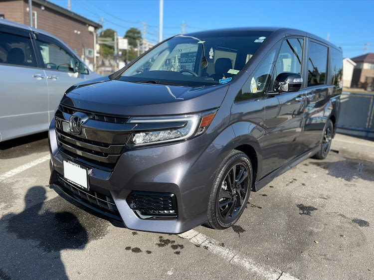 ステップワゴンスパーダのステップワゴンスパーダクールスピリット・ブラックスタイル・モダンスティールメタリック・HONEST・洗車に関するカスタム事例の投稿画像1枚目