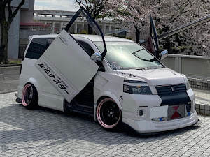 ヴォクシー Azr60gの車人あきに関するカスタム ドレスアップ情報 92件 車のカスタム情報はcartune