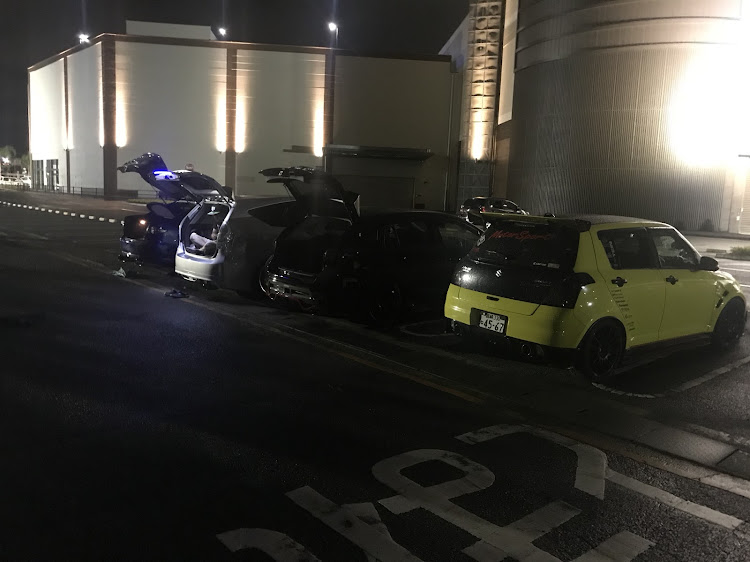 スイフトスポーツの昼の部・西都原このはな館・夜の部・イオン宮崎に関するカスタム事例の投稿画像6枚目