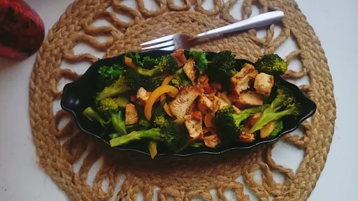 Healthy Chicken Broccoli Salad