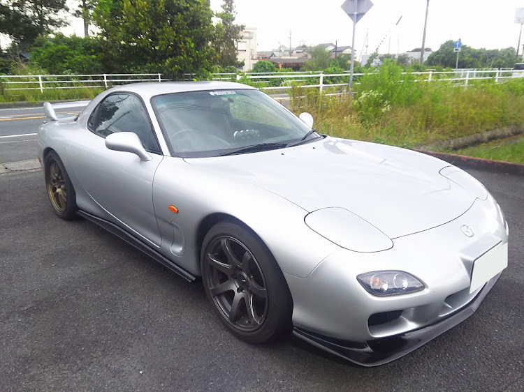 RX-7の赤FC・赤FD・リニューアル・東西ロータリー交流会・1年ぶりに乗った(^_^;)に関するカスタム事例の投稿画像2枚目