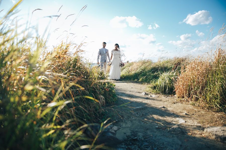 Fotógrafo de casamento Slava Kaygorodov (idunasvet). Foto de 1 de outubro 2017