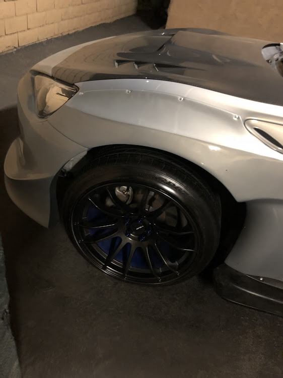 86のDIY・ホイール交換・トヨタ86・BRZ・ハブボルトやってしまった笑に関するカスタム事例の投稿画像3枚目
