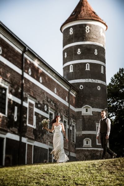 Photographe de mariage Vika Aniuliene (vikaaniuliene). Photo du 27 février 2019