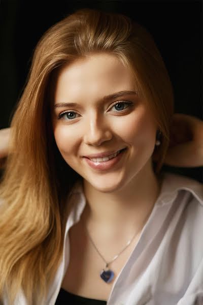 婚礼摄影师Valeriya Kasperova（4valerie）。4月8日的照片