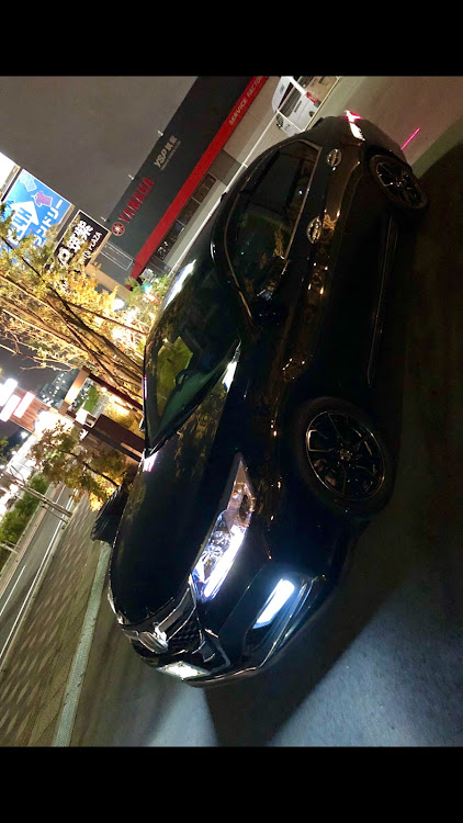 アコードのライトアップがいい感じの住宅展示場👍・みんなのボディカラー・ピックアッ...🤭🤫🤫🤫・運営さん、そろそろ宜しくお願いします🤲・fcl.カラーチェンジLED&レーザーバックフォグに関するカスタム事例の投稿画像1枚目
