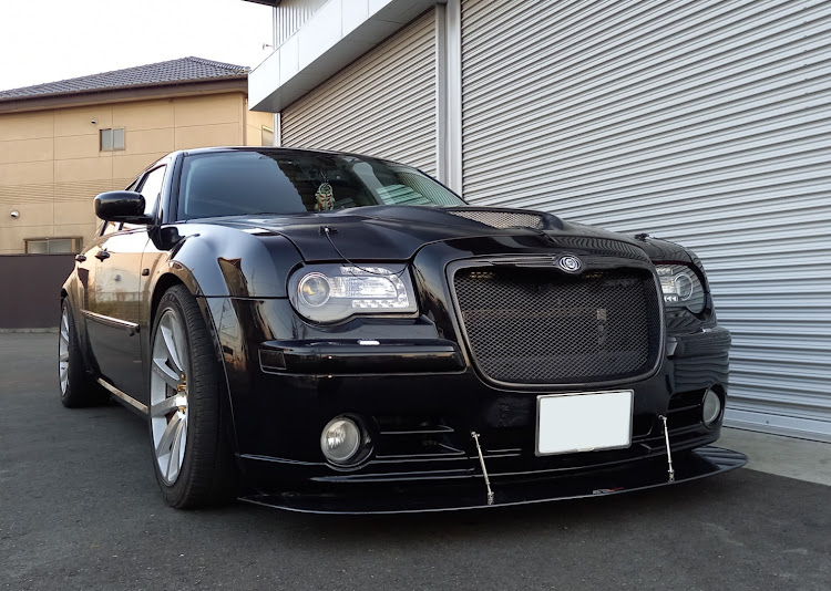 300C ツーリングのmoroso・ボンピン・APR・スプリッター・アメ車好きと繋がりたいに関するカスタム事例の投稿画像3枚目