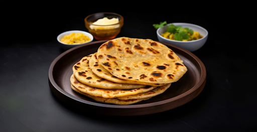 Aloo Paratha With White Butter