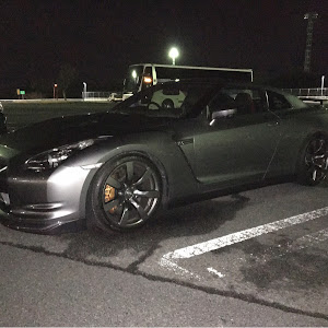 NISSAN GT-R R35