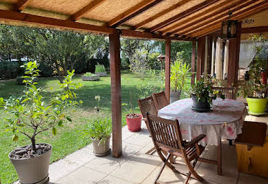 Maison avec terrasse 1