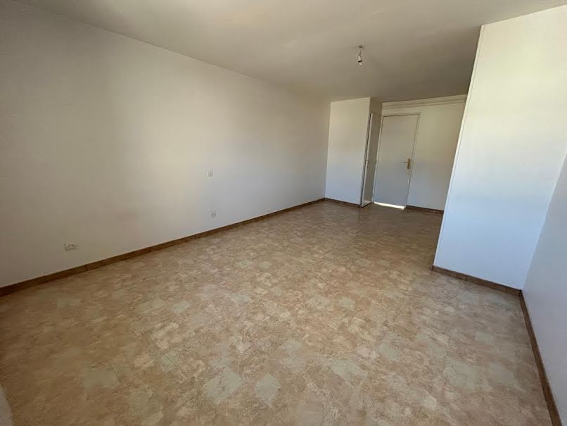 Location  appartement 1 pièce  à Reims (51100), 357 €