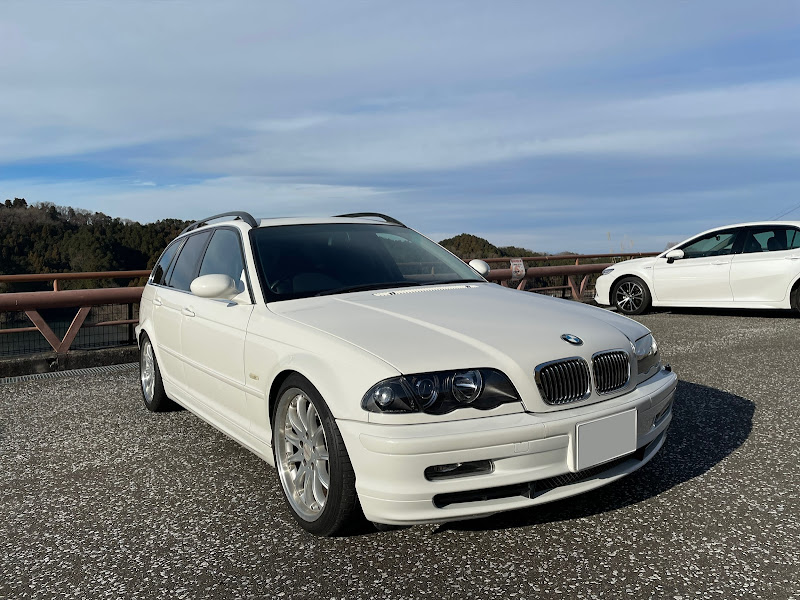 89%OFF!】 BMW F31 3シリーズ シルバー ステアリング モール 下部