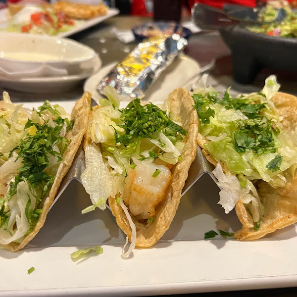 Shrimp tacos with corn tortillas