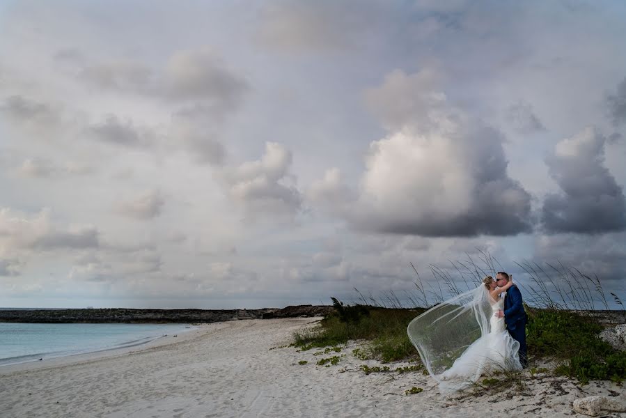 Fotógrafo de casamento Lionel Madiou (lionelmadiou). Foto de 18 de maio 2016