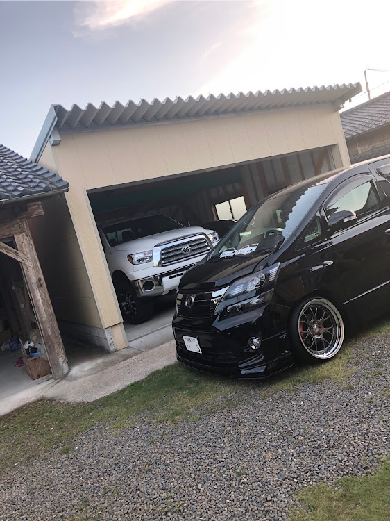 ヴェルファイアのチャバネゴキブリラテさんが投稿したカスタム事例の投稿画像1枚目