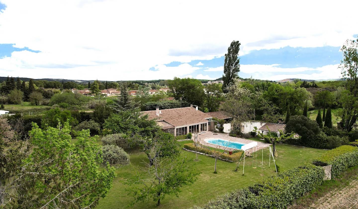 House with pool and garden Uzès