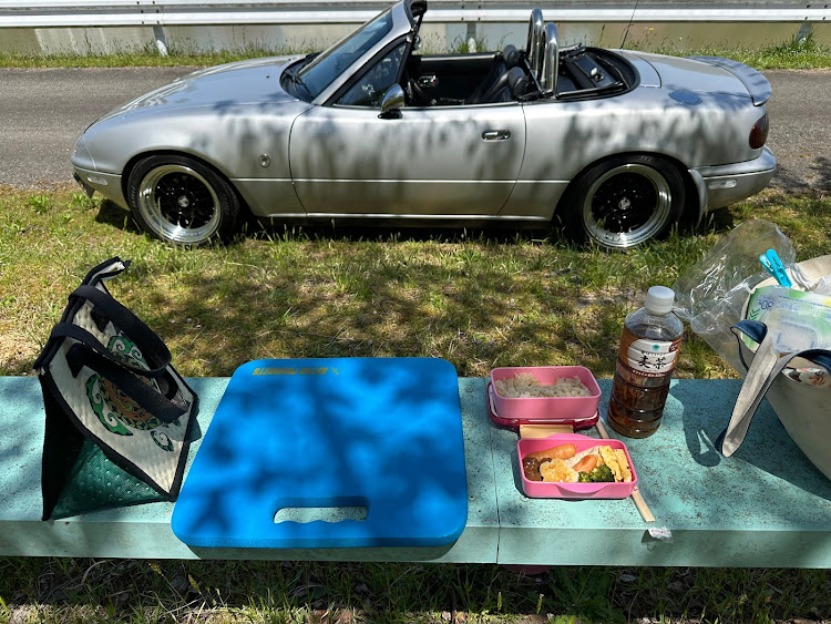 ロードスターの春の陽気・まだまだ🌸コラボ・いつものダムや公園・お外でお弁当🍱・フレンドさんからの贈り物🎁に関するカスタム事例の投稿画像6枚目