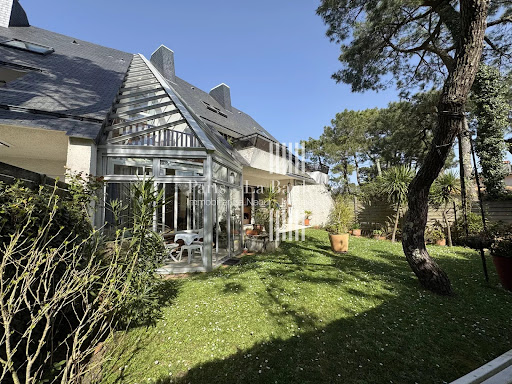 Seaside house with garden and terrace 4