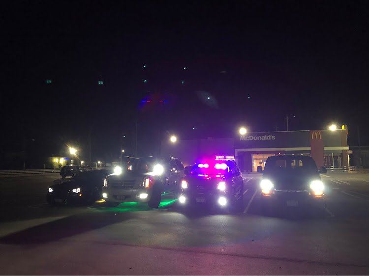 キャデラックのアメ車・オフ会・ドライブ・ナイトミーティング・福井県に関するカスタム事例の投稿画像3枚目