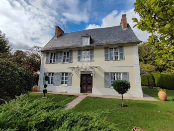 maison à Beaumont-le-Roger (27)