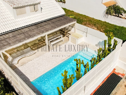 Maison avec jardin et terrasse 1