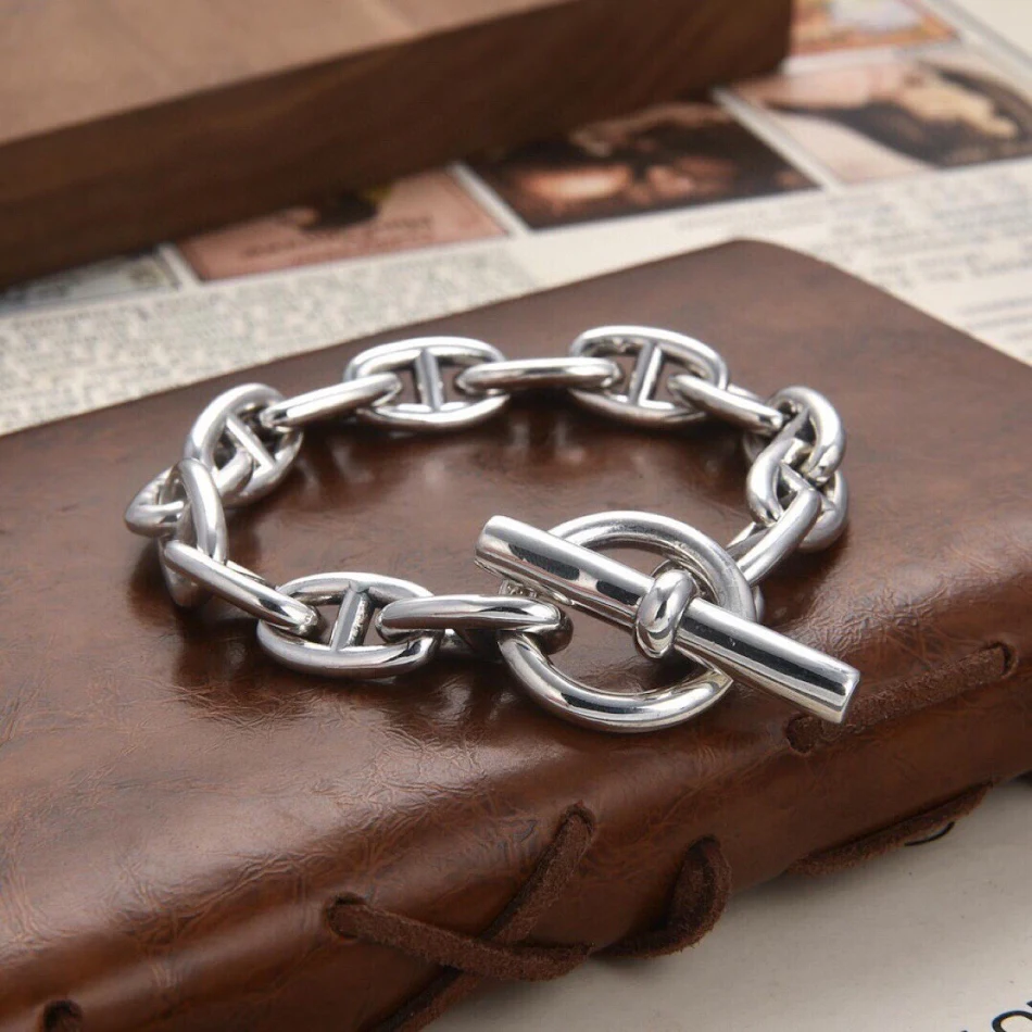 Bracelet nez de cochon rétro pour hommes et femmes, style industrie lourde. Un accessoire audacieux et original pour un look unique et affirmé.