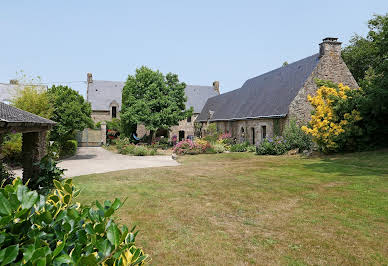 House with pool and terrace 4