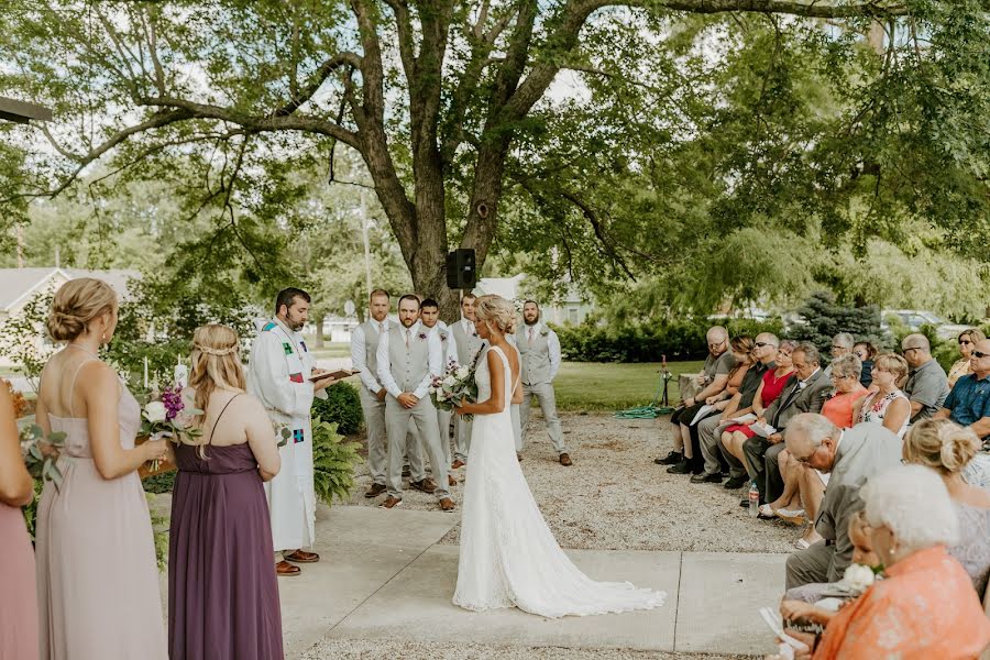 Fotografo di matrimoni Beba Vowels (bebavowels). Foto del 10 marzo 2020