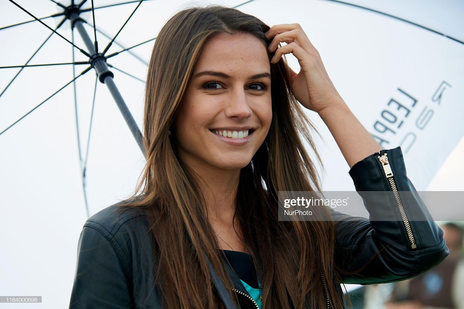 D:\Documenti\posts\posts\Women and motorsport\foto\Getty e altre\grid-girl-during-the-race-of-gran-premio-motul-de-la-comunitat-at-picture-id1184000898.jpg