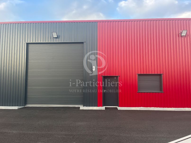 Location  locaux professionnels  216 m² à Belin-Béliet (33830), 1 612 €