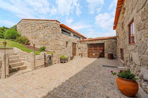 Propriété avec piscine 2