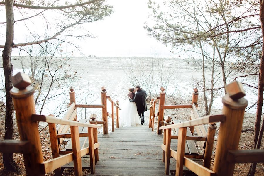 Fotógrafo de casamento Oksana Ladygina (oxanaladygina). Foto de 15 de novembro 2015