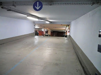 parking à Paris 16ème (75)