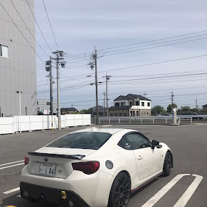 86 ZN6