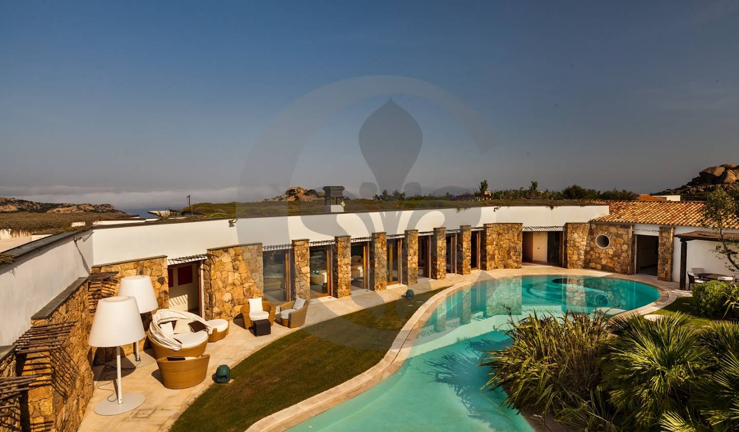 Villa with pool and garden Arzachena