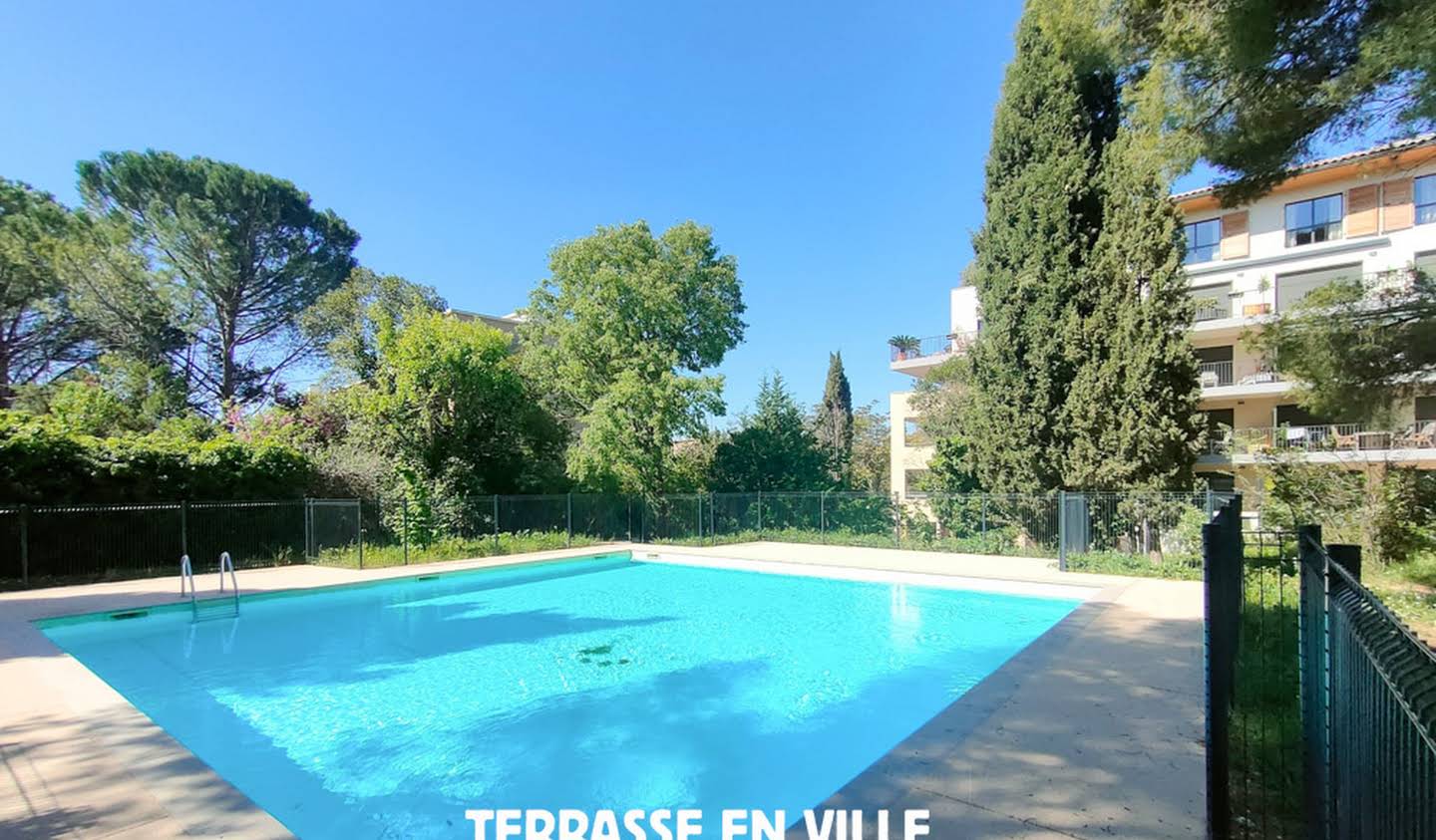 Apartment with terrace Aix-en-Provence