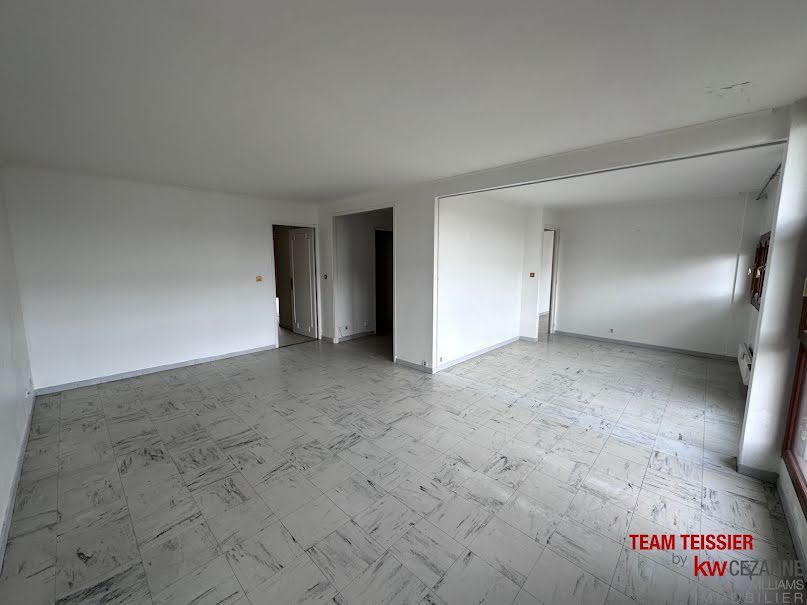 Vente appartement 8 pièces 159.97 m² à Salon-de-Provence (13300), 297 000 €