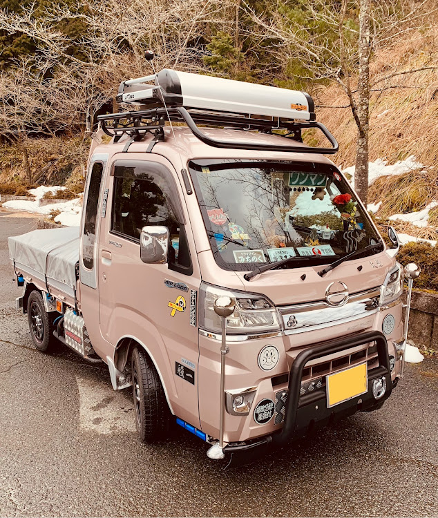 ハイゼットトラックの皆様お疲れ様です・地震災害に遭われた方々にお見舞い申し上げます・風邪ひかないように・デコトラ大好きに関するカスタム事例の投稿画像2枚目