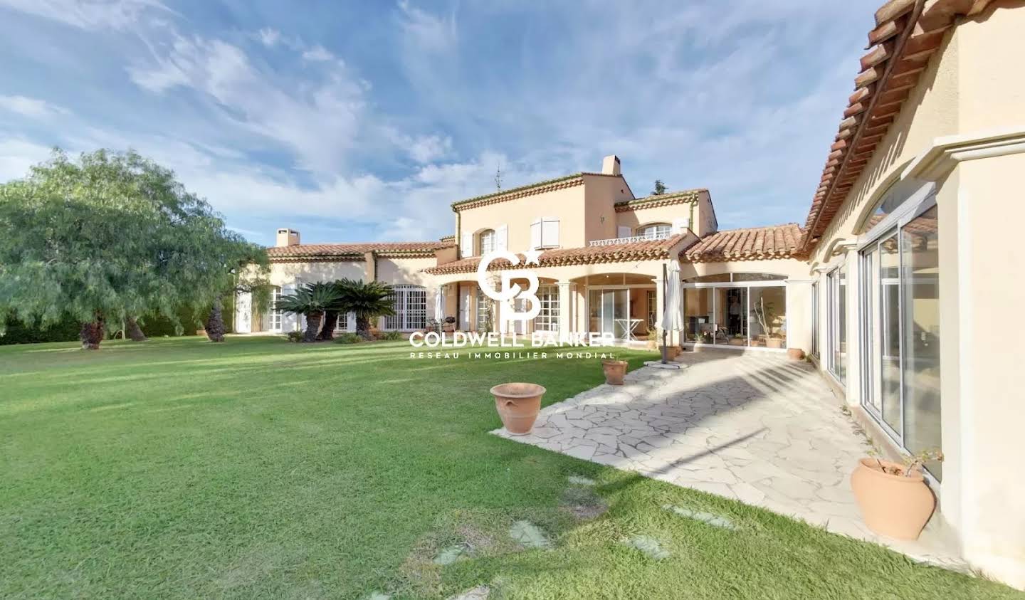 Villa with pool Perpignan