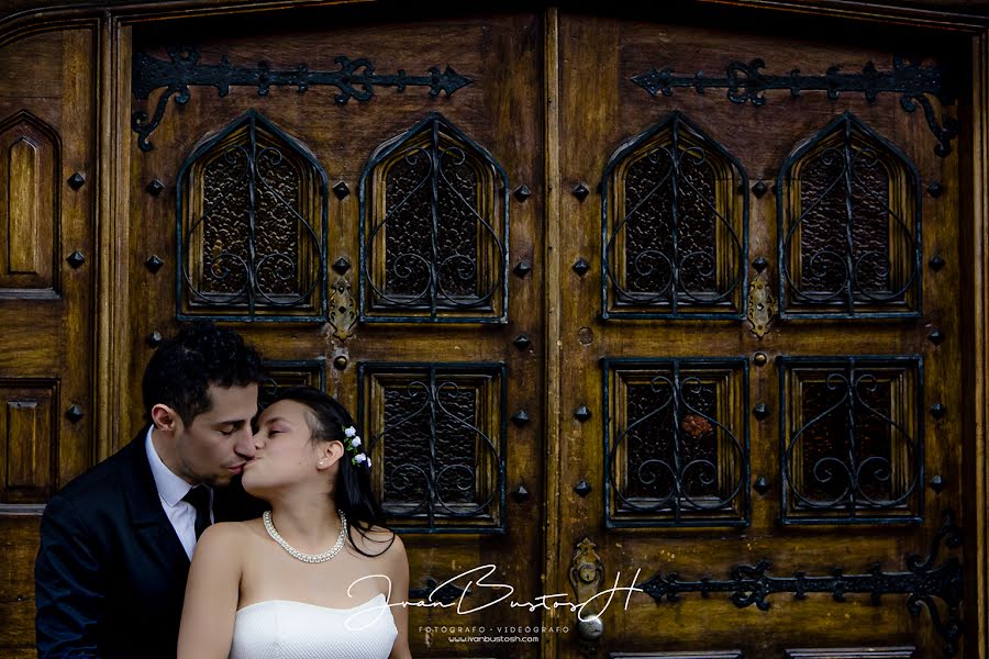 Wedding photographer Ivan Bustos H (ivanbustosh). Photo of 25 August 2021